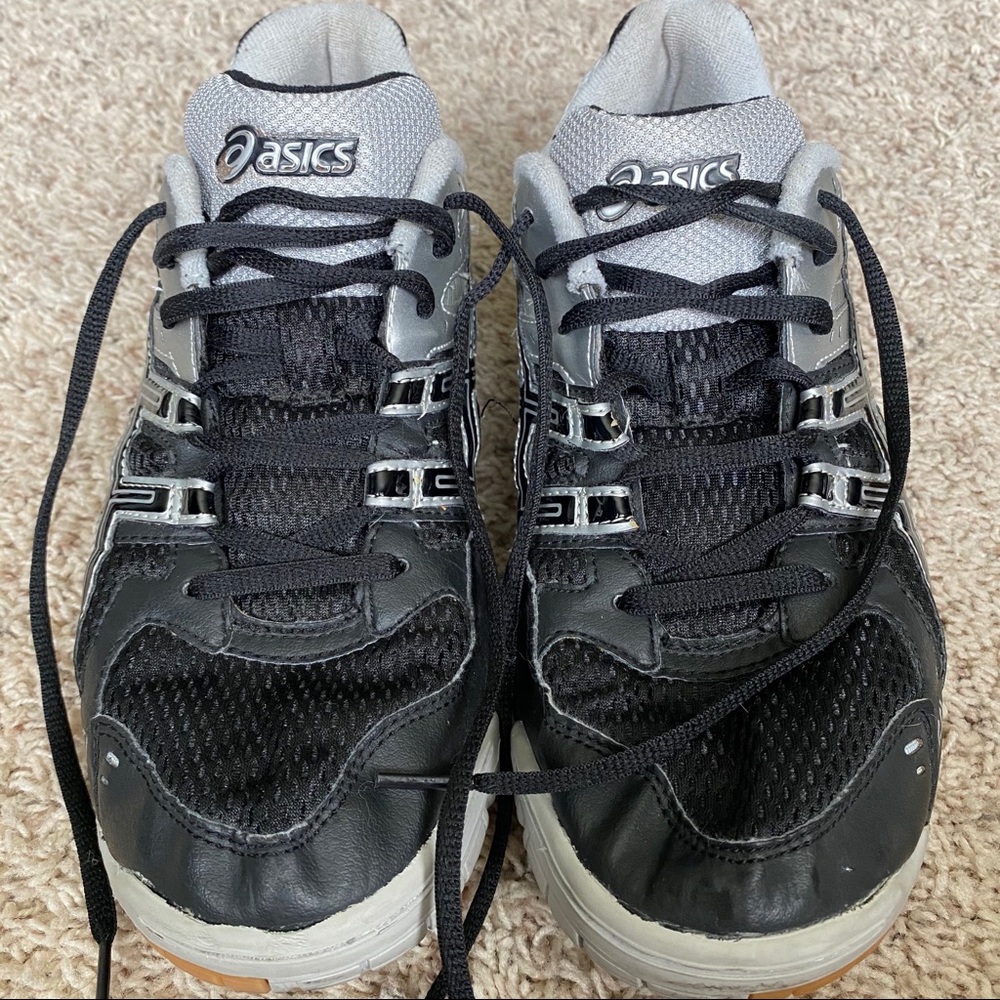 Asics volleyball shoes